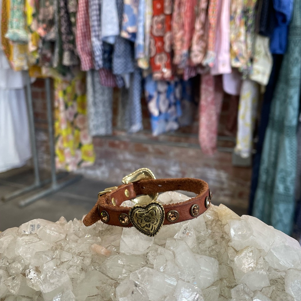 Campomaggi Brown Leather Bracelet With Heart Detail 85$